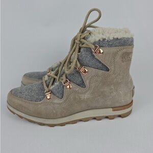 Sorel Women's Beige and Gray Winter Boots